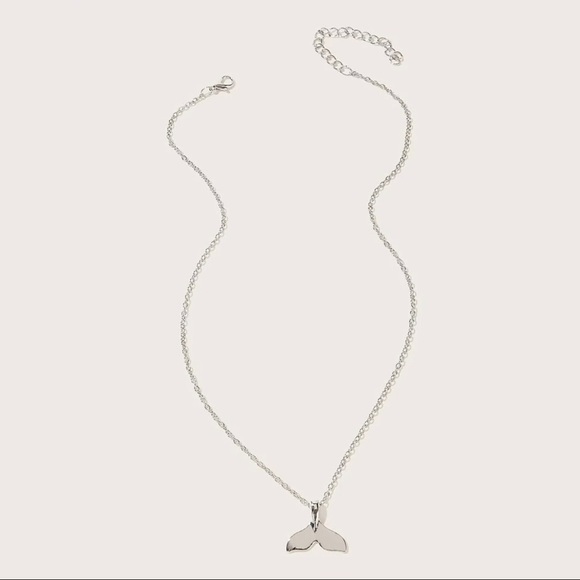 3/$30 🤍 Fish Tail Pendant Necklace - Picture 1 of 3
